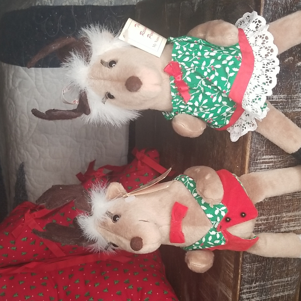 Vintage The Reindeer People Plush Set-Vixen&Victoria-Shelf/Mantle Sitters-9in. - Picture 1 of 7